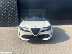Lakier pastelowy biały z czarnym dachem sempione Nowe 2025 Alfa Romeo Junior SUV | 121 365 zł