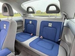 Szary Używany 2002 VW Beetle Sedan/Limuzyna | 8000 zł