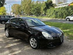 Czarny Używany 2011 Alfa Romeo Giulietta Hatchback | 22 000 zł (Uczciwa cena)