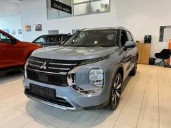 Szary Nowe 2025 Mitsubishi Outlander P-HEV SUV | 262 790 zł