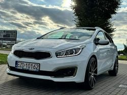 Biały Używany 2015 Kia Ceed 2 Kombi | 37 900 zł (Uczciwa cena)