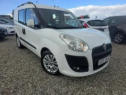 Biały (metalik) Używany 2010 Fiat Doblò Minivan | 16 900 zł (Dobra cena)