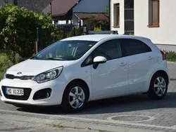 Biały Używany 2013 Kia Rio 2 Hatchback | 28 900 zł (Uczciwa cena)