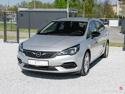 Srebrny (metalik) Używany 2021 Opel Astra Edition Kombi | 43 800 zł (Uczciwa cena)
