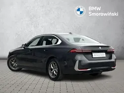 Szary sophisto z brylantowym połyskiem metalizowany Używany 2024 BMW 520 Comfort Edition Sedan/Limuzyna | 209 900 zł