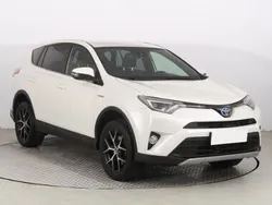Biały Używany 2016 Toyota RAV4 SUV | 78 499 zł (Dobra cena)