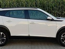 Biały Używany 2020 Peugeot 2008 SUV | 61 900 zł (Dość drogi)