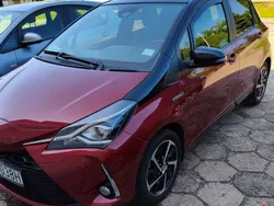 Wiśniowy Używany 2019 Toyota Yaris Hybrid Hatchback | 65 200 zł (Uczciwa cena)