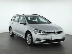 Srebrny Używany 2019 VW Golf VII Kombi | 48 999 zł (Dobra cena)