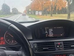 Czerwony Używany 2009 BMW 325 Cabriolet Kabriolet | 31 000 zł