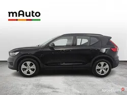 Czarny (metalik) Używany 2022 Volvo XC40 Momentum SUV | 117 900 zł (Dobra cena)