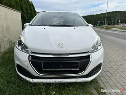 Biały Używany 2016 Peugeot 208 Hatchback | 23 500 zł (Dobra cena)