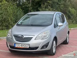 Srebrny Używany 2011 Opel Meriva Minivan | 23 900 zł (Dość drogi)