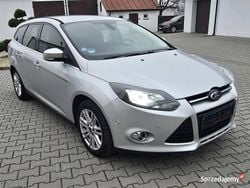 Srebrny (metalik) Używany 2012 Ford Focus Kombi | 18 900 zł (Dobra cena)