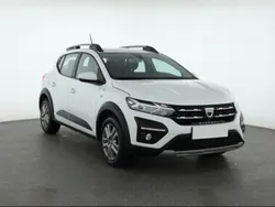 Biały Używany 2022 Dacia Sandero Hatchback | 52 499 zł (Uczciwa cena)