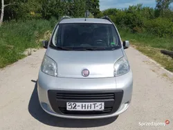 Srebrny Używany 2008 Fiat Qubo Trekking Minivan | 9999 zł