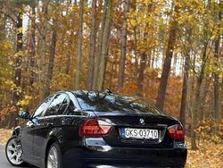 Czarny Używany 2008 BMW 320 Sedan/Limuzyna | 24 300 zł (Uczciwa cena)