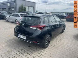 Czarny (metalik) Używany 2017 Toyota Auris Hatchback | 16 900 zł