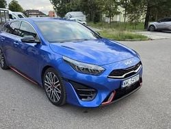 Niebieski Używany 2024 Kia ProCeed Hatchback | 114 000 zł (Uczciwa cena)