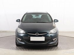 Zielony Używany 2015 Opel Astra Kombi | 27 999 zł (Uczciwa cena)