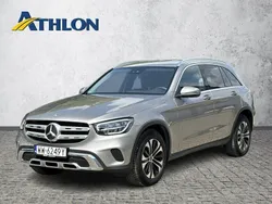 Złoty (metalik) Używany 2022 Mercedes GLC200 SUV | 177 600 zł