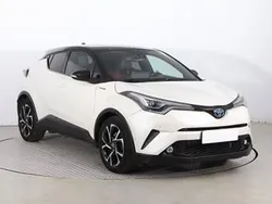 Biały Używany 2018 Toyota C-HR SUV | 84 999 zł (Uczciwa cena)