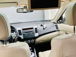 Srebrny Używany 2012 Mitsubishi Outlander SUV | 58 000 zł