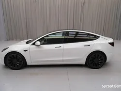Używany 2021 Tesla Model 3 Sedan/Limuzyna | 97 103 zł
