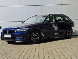 Niebieski tanzanite bmw individual metalizowany Używany 2021 BMW 540 Kombi | 219 999 zł