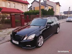 Czarny Używany 2010 Mercedes E300 Sedan/Limuzyna | 39 900 zł