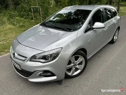 Srebrny Używany 2014 Opel Astra OPC Kombi | 26 900 zł