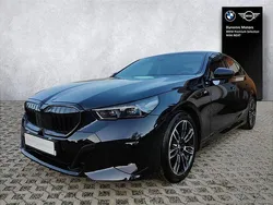 Czarny carbon m metalizowany Używany 2024 BMW 520 Comfort Edition Sedan/Limuzyna | 253 900 zł (Dobra cena)