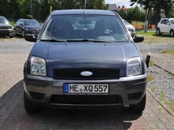 Szary Używany 2004 Ford Fusion Hatchback | 7900 zł (Uczciwa cena)