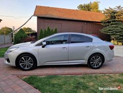 Srebrny Używany 2016 Toyota Avensis Sedan/Limuzyna | 38 900 zł (Uczciwa cena)