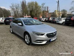 Srebrny (metalik) Używany 2017 Opel Insignia Hatchback | 52 900 zł (Uczciwa cena)