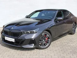 Szary sophisto z brylantowym połyskiem metalizowany Używany 2025 BMW 540 Comfort Edition Sedan/Limuzyna | 379 900 zł (Super Cena)
