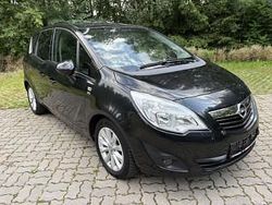 Czarny Używany 2012 Opel Meriva Minivan | 21 700 zł (Uczciwa cena)