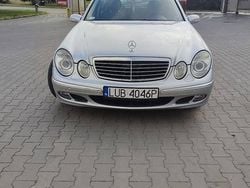 Srebrny Używany 2006 Mercedes E280 Avantgarde Sedan/Limuzyna | 19 000 zł