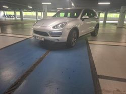 Srebrny Używany 2010 Porsche Cayenne SUV | 79 999 zł