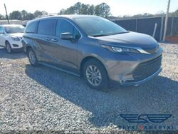 Szary Używany 2024 Toyota Sienna Minivan | 139 000 zł