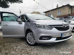 Srebrny Używany 2017 Opel Zafira Sedan/Limuzyna | 44 900 zł (Uczciwa cena)