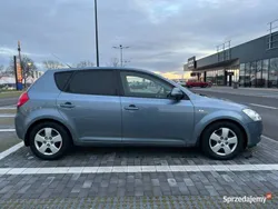 Szary Używany 2009 Kia Ceed 2 Hatchback | 13 500 zł (Uczciwa cena)