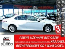 Biały (metalik, perła) Używany 2020 Toyota Camry Executive Sedan/Limuzyna | 119 900 zł (Dość drogi)