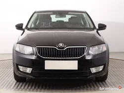 Czarny Używany 2015 Skoda Octavia Hatchback | 50 999 zł (Uczciwa cena)