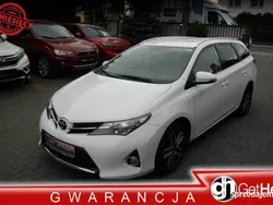 Biały Używany 2015 Toyota Auris Kombi | 35 900 zł (Uczciwa cena)