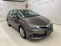 Brązowy Używany 2016 Toyota Auris Hybrid Comfort Hatchback | 59 900 zł (Dość drogi)