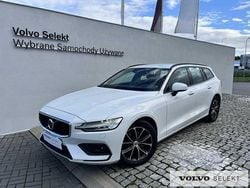Biały Używany 2022 Volvo V60 Kombi | 117 900 zł (Super Cena)
