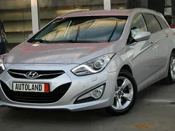 Srebrny (metalik) Używany 2012 Hyundai i40 Kombi | 37 777 zł