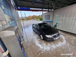 Brązowy Używany 2006 VW Passat Sedan/Limuzyna | 11 000 zł (Uczciwa cena)