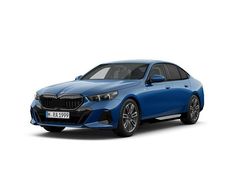 Niebieski phytonic metalizowany Używany 2023 BMW 520 Comfort Edition Sedan/Limuzyna | 244 900 zł (Super Cena)